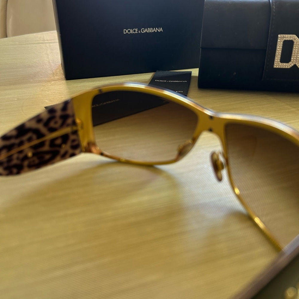 Dolce & Gabbana Vintage Sunglasses 😎 - Picture 5 of 10